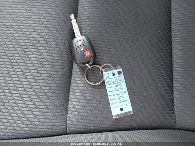 Toyota Highlander Le 2015 5TDZARFH2FS013294 Image 11