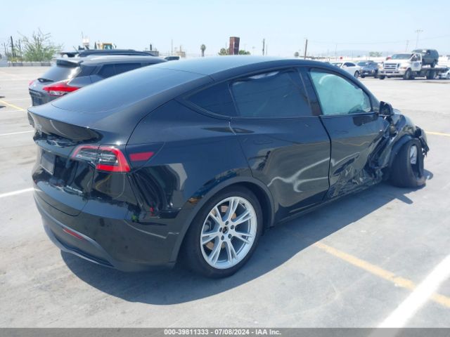 5YJYGDEE2MF082072 Tesla Model Y Long Range Dual Motor All-wheel Drive