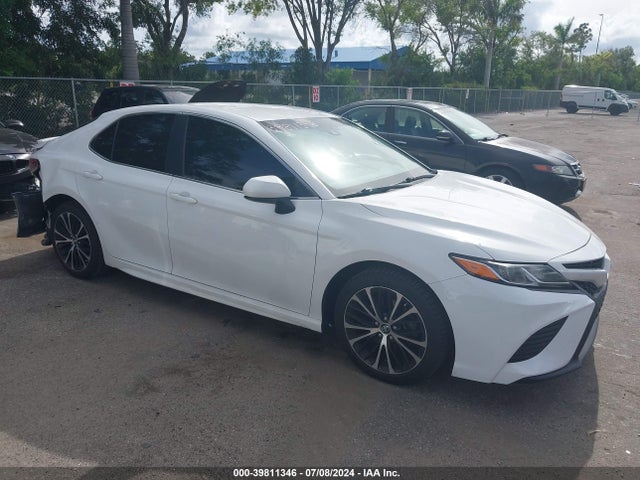 Toyota CAMRY SE 2018 4T1B11HK6JU099365 zdjęcie główne