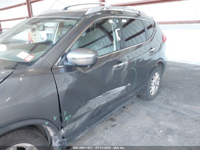 JN8AT2MV0HW024602 Nissan ROGUE SV