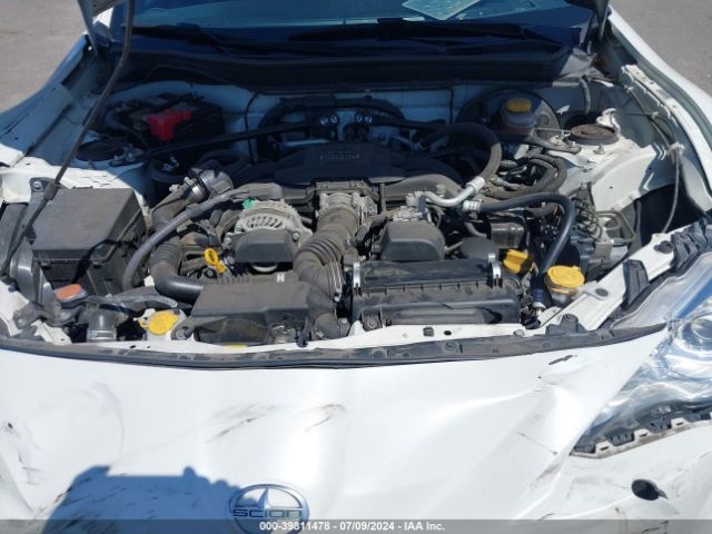 JF1ZNAA1XF8709833 Scion FR-S