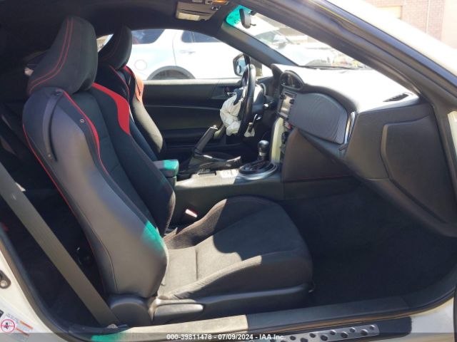 JF1ZNAA1XF8709833 Scion FR-S