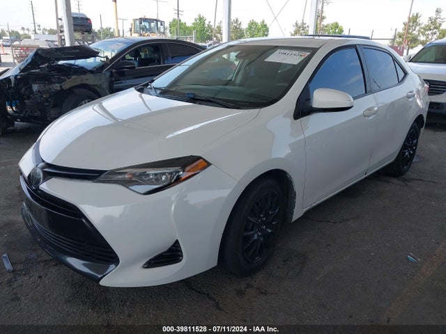 Toyota COROLLA LE 2019 5YFBURHE3KP870271 Image 2