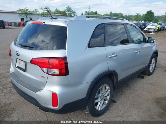 KIA SORENTO LX 2014 5XYKTCA66EG501917 Image 4