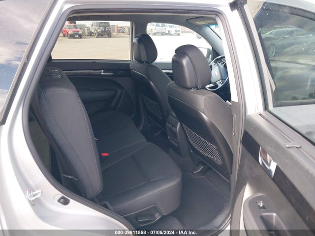 KIA SORENTO LX 2014 5XYKTCA66EG501917 Image 8