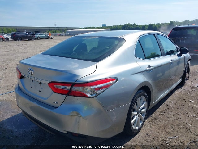 Toyota CAMRY LE 2018 4T1B11HK7JU049655 Image 4