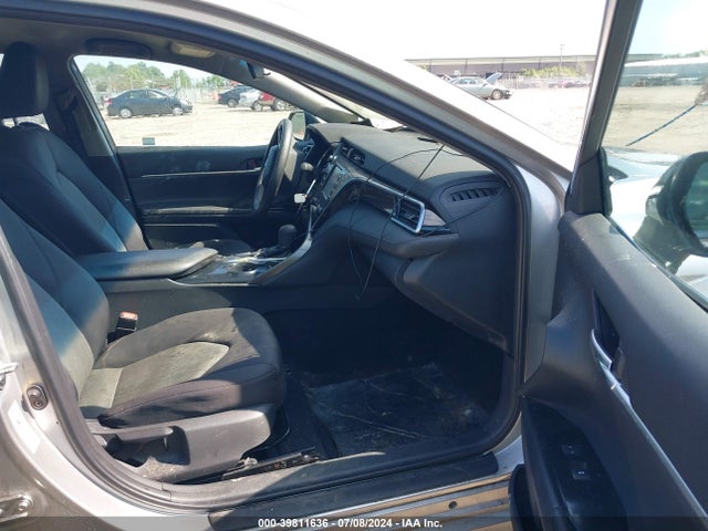 Toyota CAMRY LE 2018 4T1B11HK7JU049655 Image 5