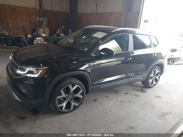 3VVJX7B21NM023946 Volkswagen Taos 1.5t Sel