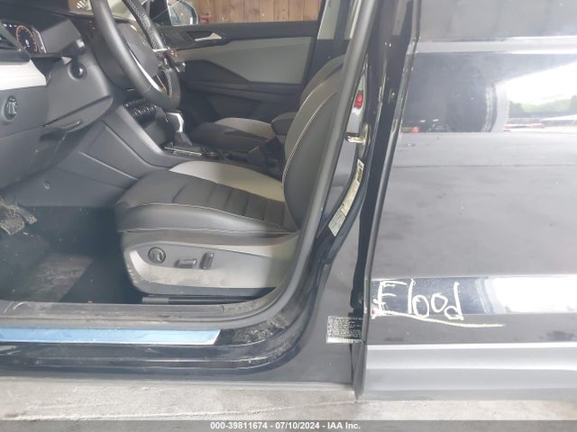 3VVJX7B21NM023946 Volkswagen Taos 1.5t Sel