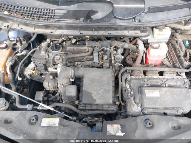 Toyota Prius V Four 2016 JTDZN3EU5GJ047423 Image 10