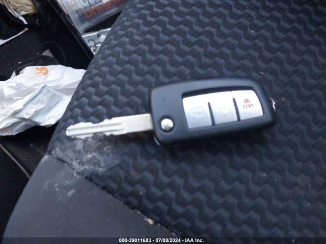 JN1BJ1CR8JW285585 Nissan Rogue Sport S