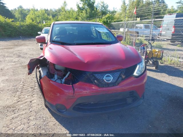 JN1BJ1CR8JW285585 Nissan Rogue Sport S