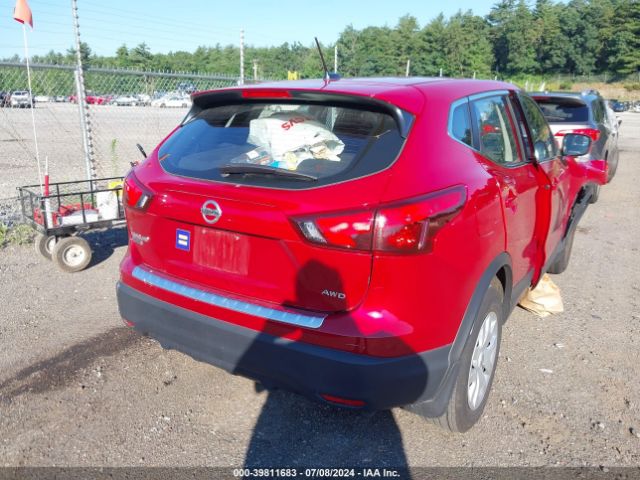 JN1BJ1CR8JW285585 Nissan Rogue Sport S
