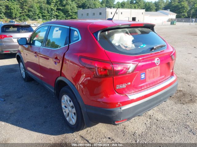 JN1BJ1CR8JW285585 Nissan Rogue Sport S