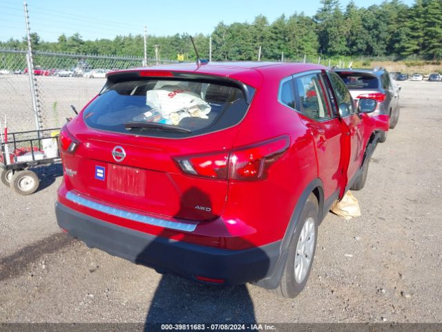 JN1BJ1CR8JW285585 Nissan Rogue Sport S