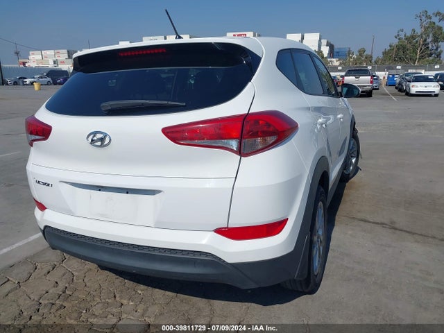 Hyundai TUCSON SE 2018 KM8J23A44JU817155 Image 16