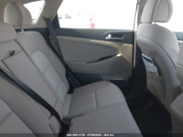 Hyundai TUCSON SE 2018 KM8J23A44JU817155 Image 8