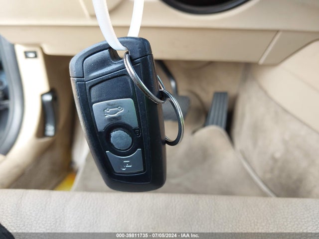 BMW 320i 2015 WBA3B1C59FP681485 Image 11