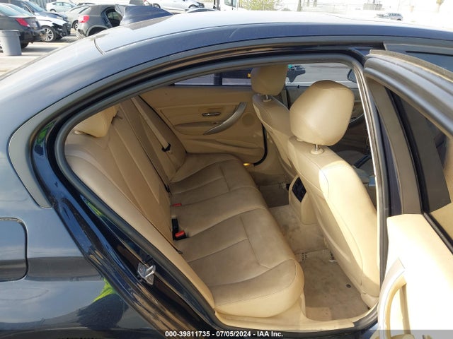 BMW 320i 2015 WBA3B1C59FP681485 Image 8