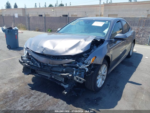 Toyota CAMRY LE 2024 4T1C11AK1RU191672 Image 2