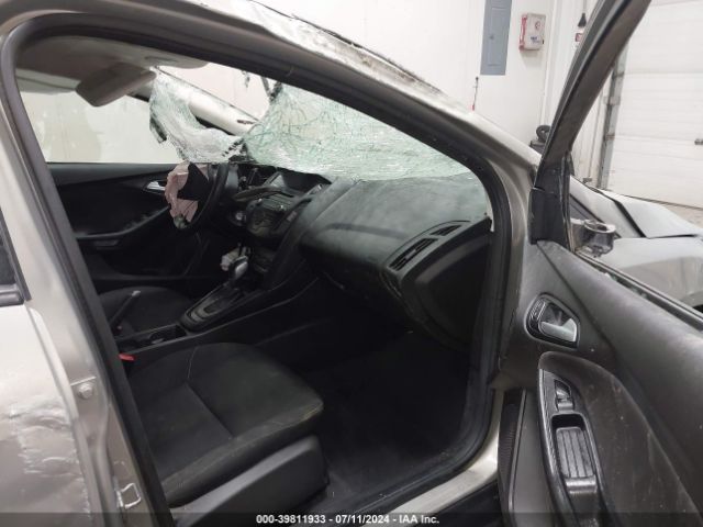 1FADP3K2XFL282626 Ford FOCUS SE