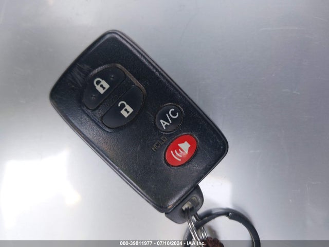 Toyota Prius Three 2015 JTDKN3DU3F1954821 Image 11
