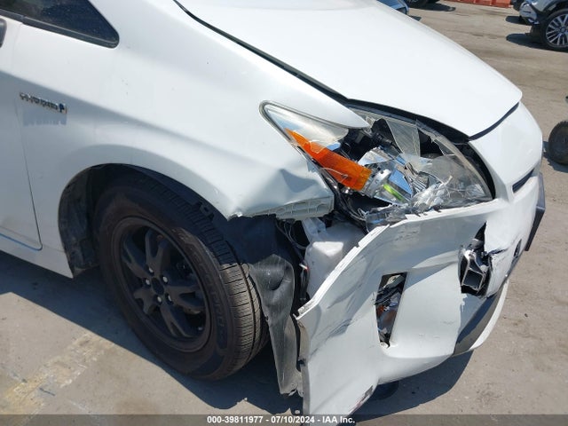 Toyota Prius Three 2015 JTDKN3DU3F1954821 Image 6
