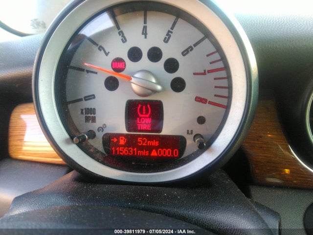 2009 MINI COOPER CLUBMAN WMWML33559TX50102 Photo 6