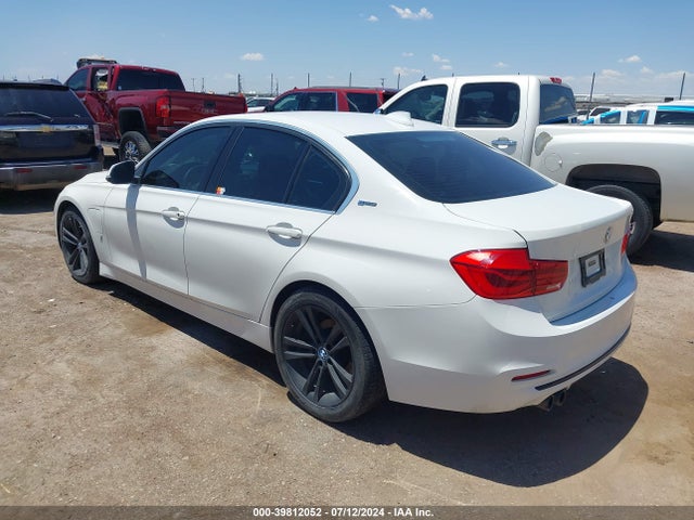 BMW 330e Iperformance 2018 WBA8E1C52JA167549 Image 3