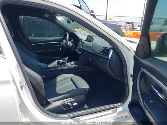 BMW 330e Iperformance 2018 WBA8E1C52JA167549 Image 5
