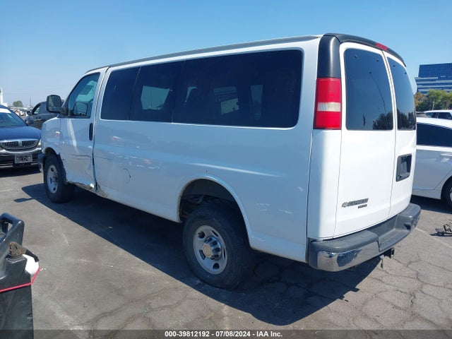 1GBWGRFF4F1188910 Chevrolet Express 2500 Lt