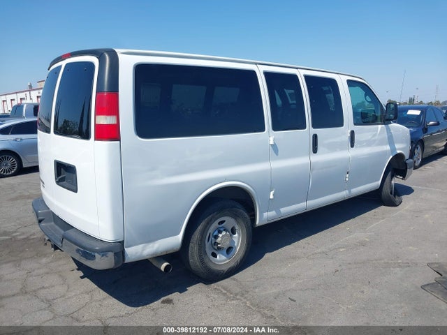 1GBWGRFF4F1188910 Chevrolet Express 2500 Lt