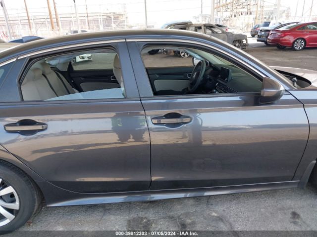 2HGFE2F26NH511135 Honda Civic Lx