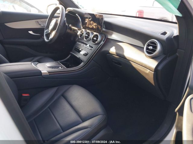 W1N0G8DB3NV335052 Mercedes-Benz Glc 300 Suv