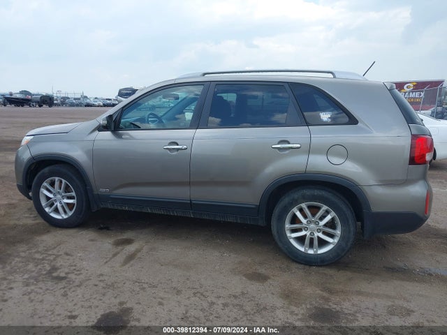 KIA Sorento Lx V6 2015 5XYKTDA74FG611624 Image 14