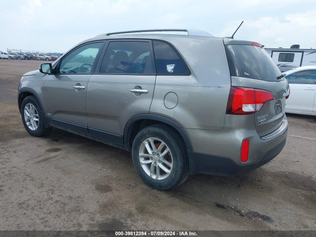 KIA Sorento Lx V6 2015 5XYKTDA74FG611624 Image 3