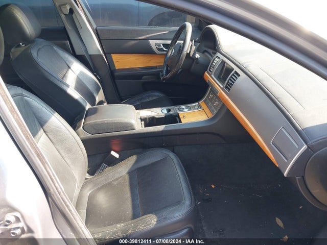 2009 JAGUAR XF SAJWA05B49HR22997 Photo 4