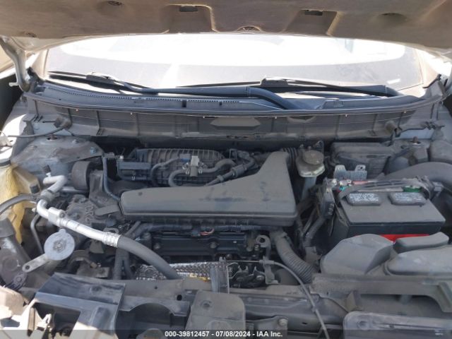 5N1AT2MT7JC738031 Nissan Rogue Sl