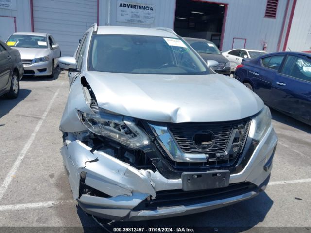 5N1AT2MT7JC738031 Nissan Rogue Sl