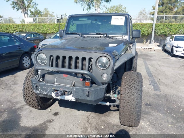 1C4BJWDG9HL613874 Jeep Wrangler Unlimited Sport 4x4