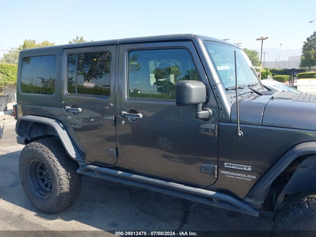1C4BJWDG9HL613874 Jeep Wrangler Unlimited Sport 4x4