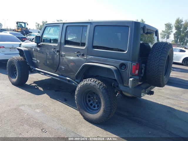 1C4BJWDG9HL613874 Jeep Wrangler Unlimited Sport 4x4