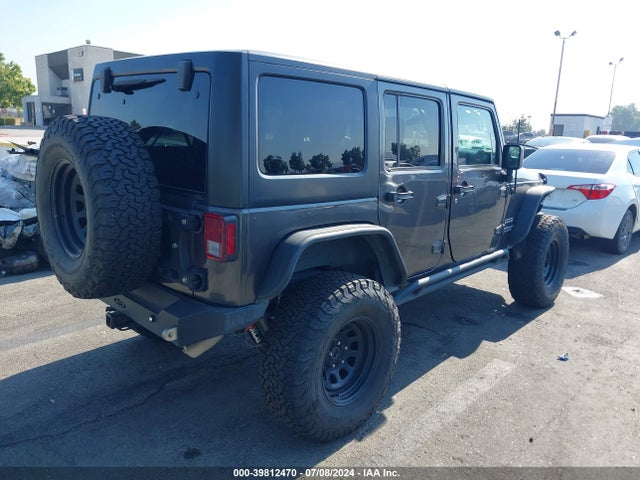 1C4BJWDG9HL613874 Jeep Wrangler Unlimited Sport 4x4