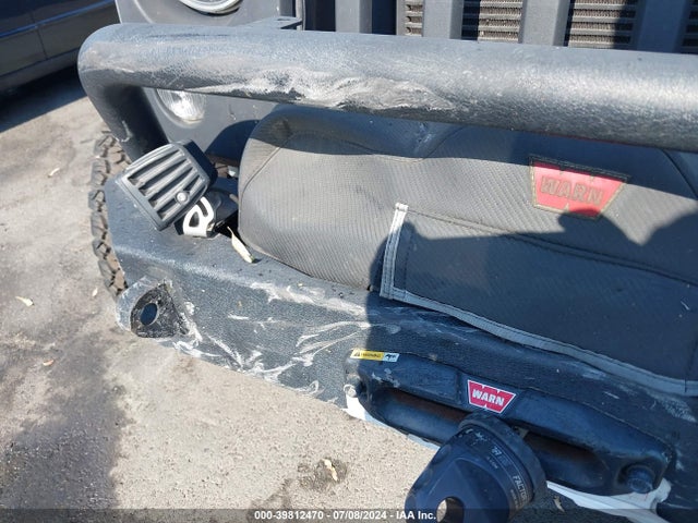 1C4BJWDG9HL613874 Jeep Wrangler Unlimited Sport 4x4