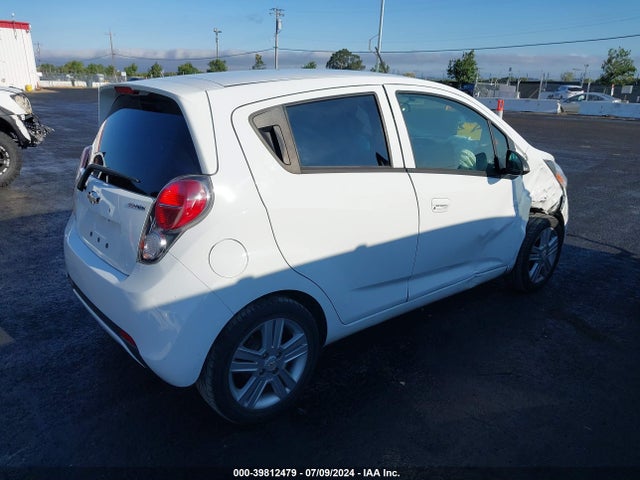 Chevrolet Spark 1lt Cvt 2015 KL8CD6S93FC791141 Image 4
