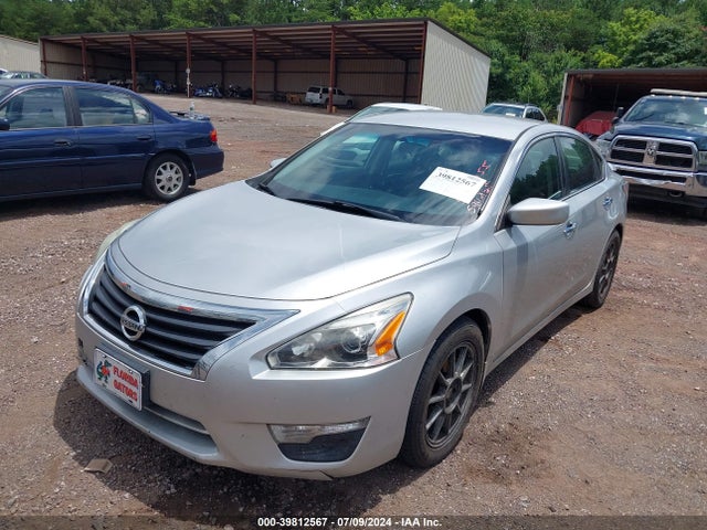Nissan Altima 2.5 S 2015 1N4AL3AP6FC594955 Image 2