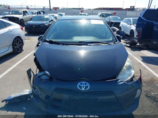 JTDKDTB35E1562306 Toyota Prius C One