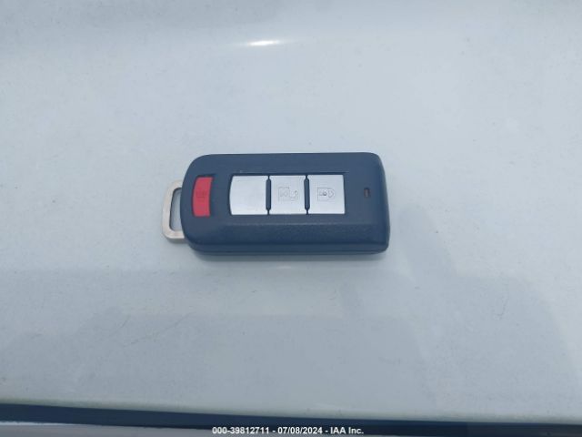 JA4AD3A31GZ020213 Mitsubishi Outlander Se