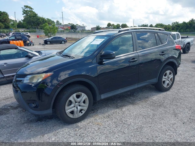 Toyota RAV4 LE 2014 2T3ZFREV6EW102047 Image 2