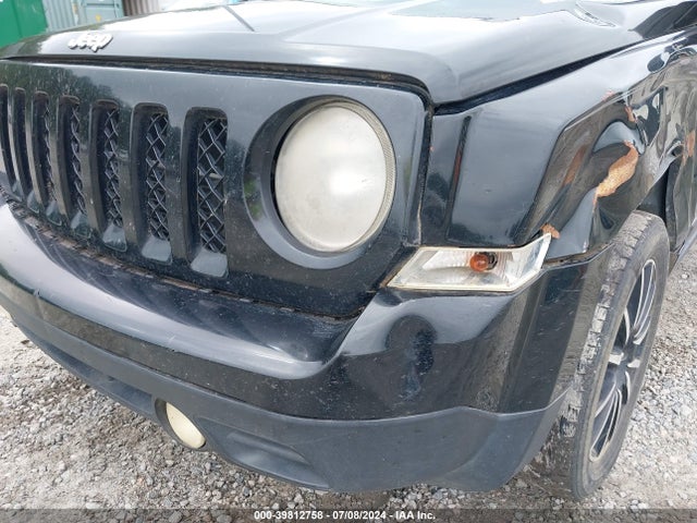 1C4NJPFB0ED586560 Jeep Patriot Latitude
